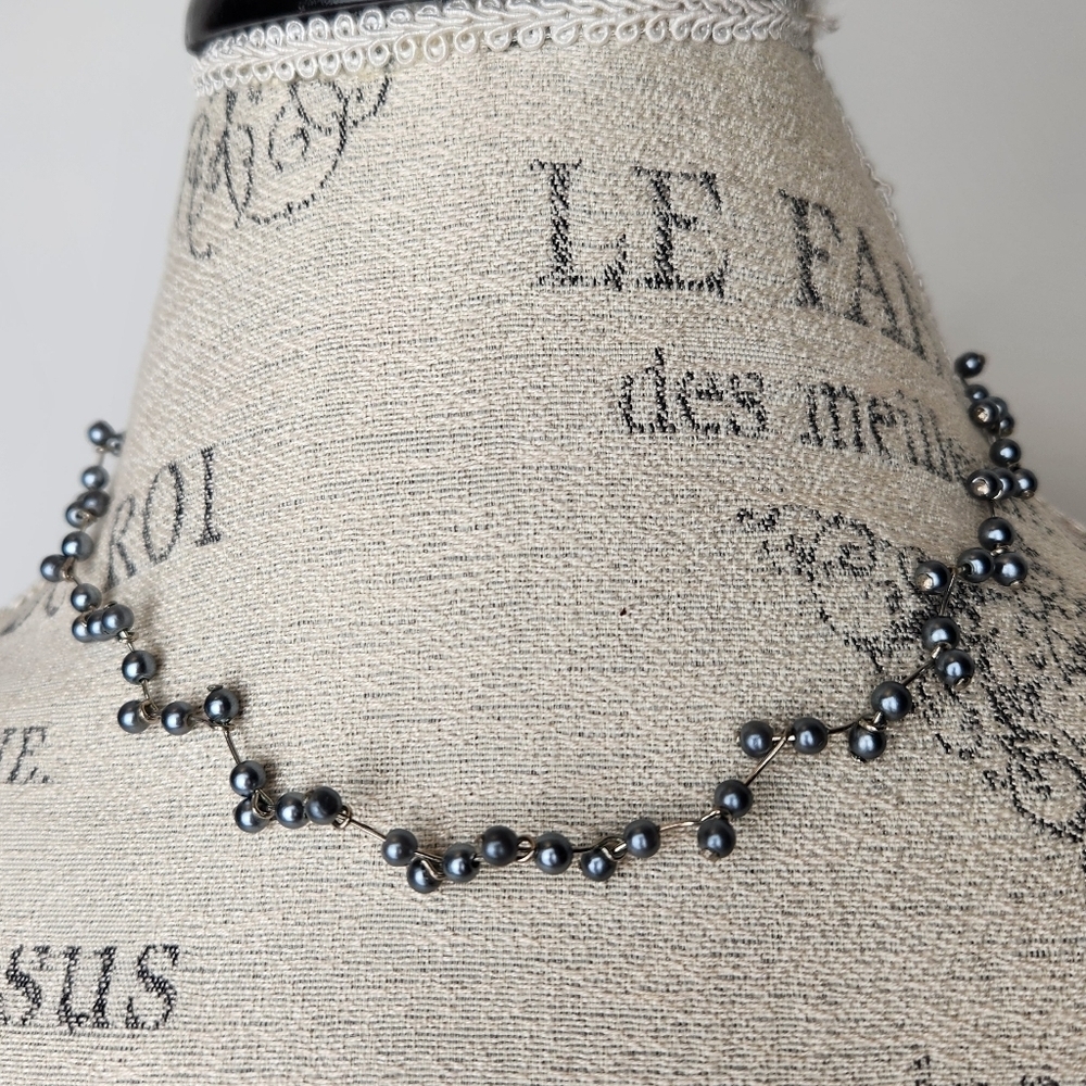 Pearlecent Black Floating Bead Choker Necklace
